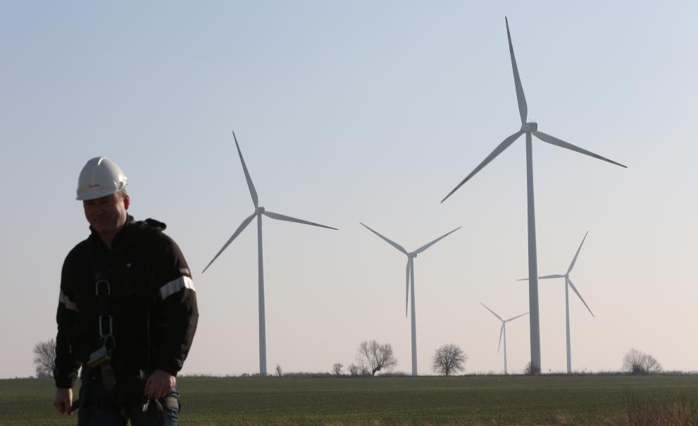 P025194001701-697678